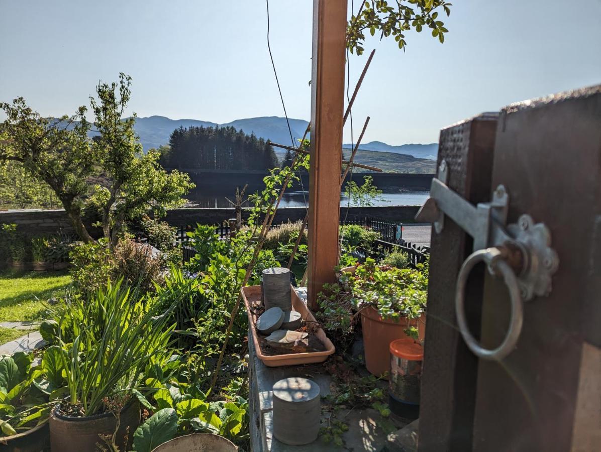 Bryn Elltyd Eco House Pension Blaenau Ffestiniog Buitenkant foto