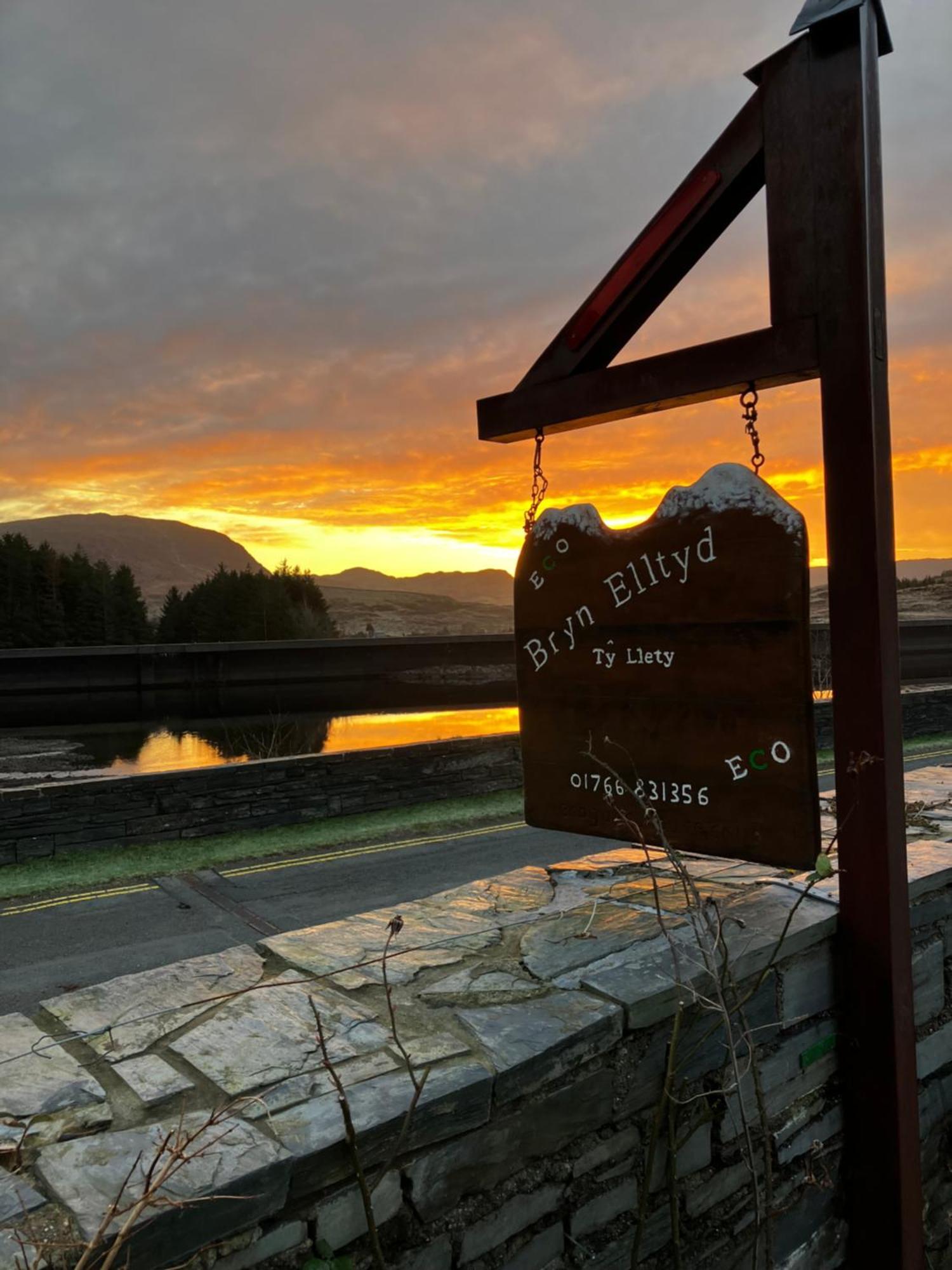Bryn Elltyd Eco House Pension Blaenau Ffestiniog Buitenkant foto