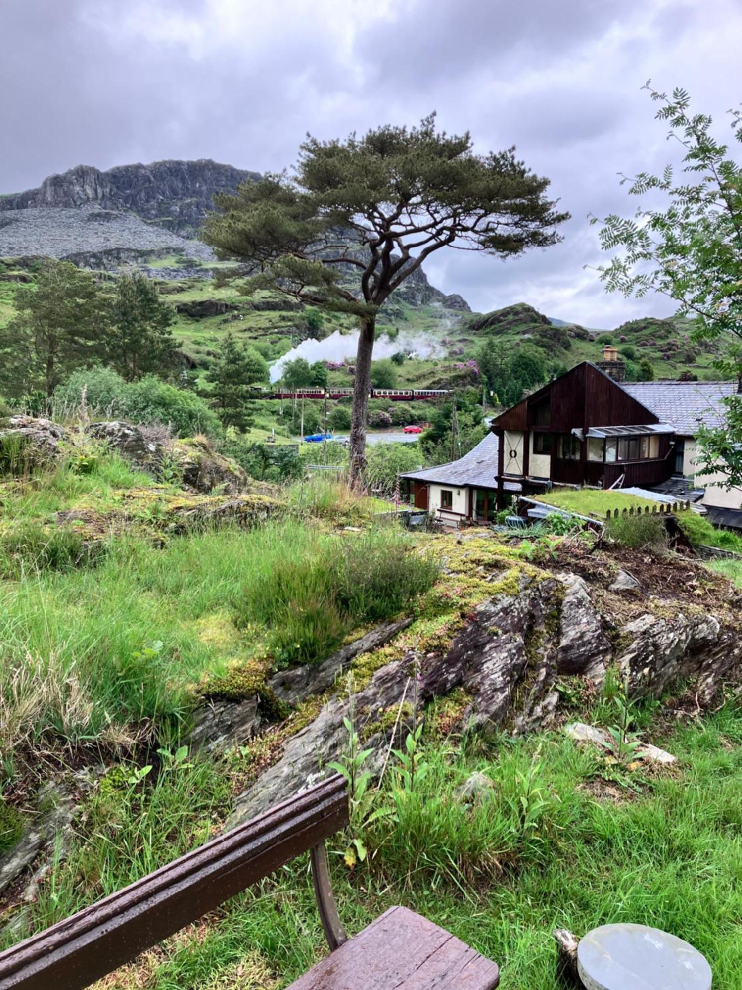 Bryn Elltyd Eco House Pension Blaenau Ffestiniog Buitenkant foto