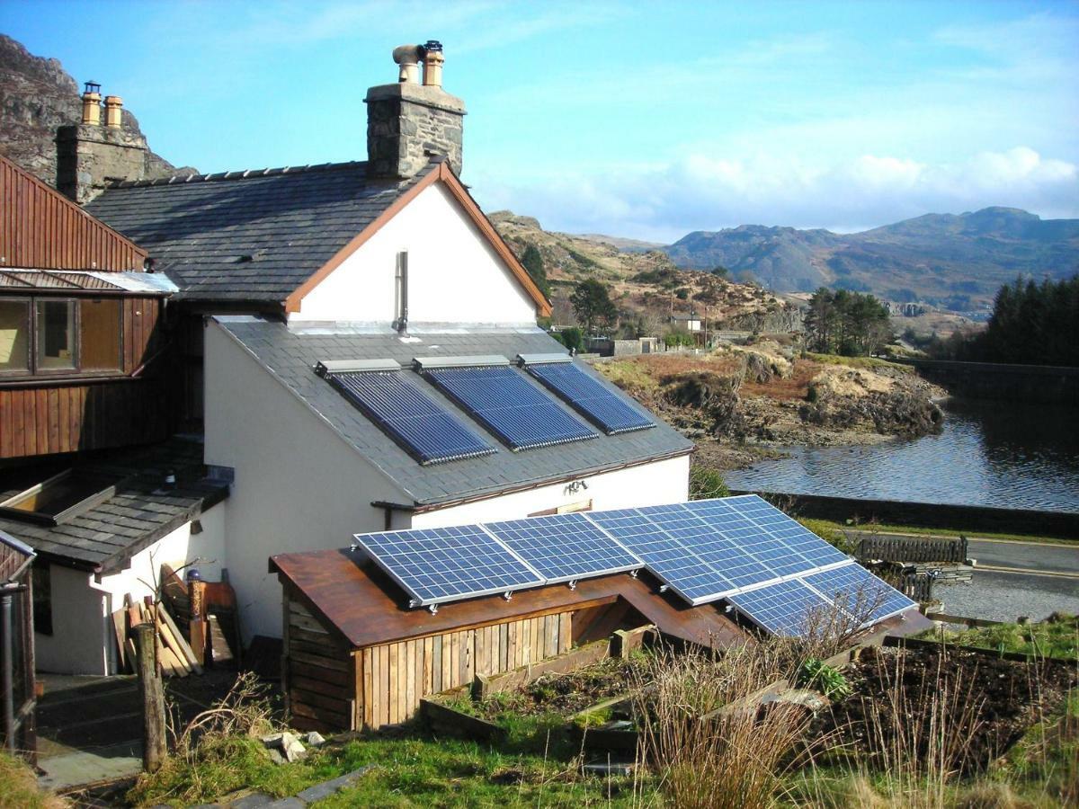 Bryn Elltyd Eco House Pension Blaenau Ffestiniog Buitenkant foto
