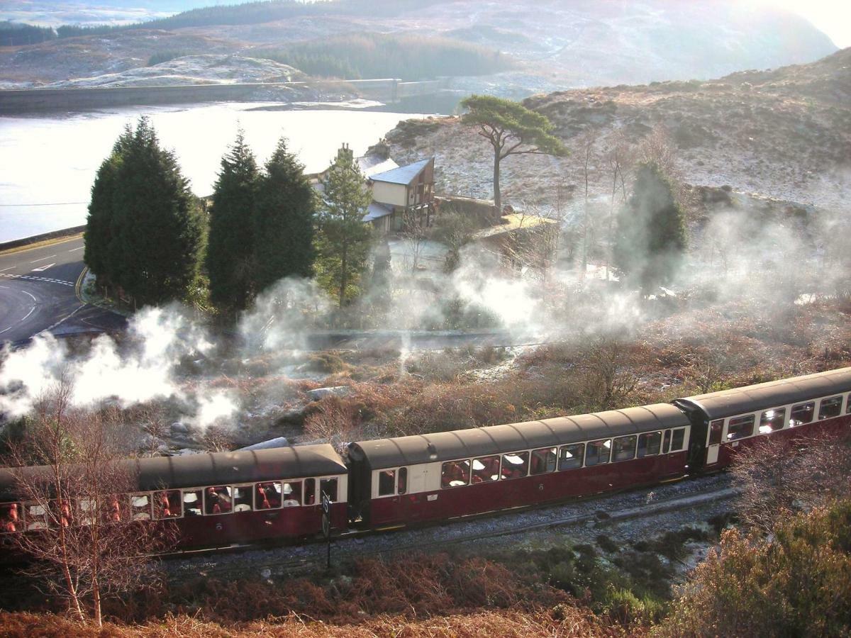 Bryn Elltyd Eco House Pension Blaenau Ffestiniog Buitenkant foto
